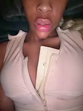 Snapshot of Africandollxxx chatting on 07.14.26 Africandollxxx online show from 07.14.26