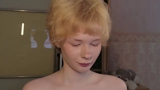 Snapshot of Misska_kek chatting on 05.11.26 Misska kek online show from 05.11.26