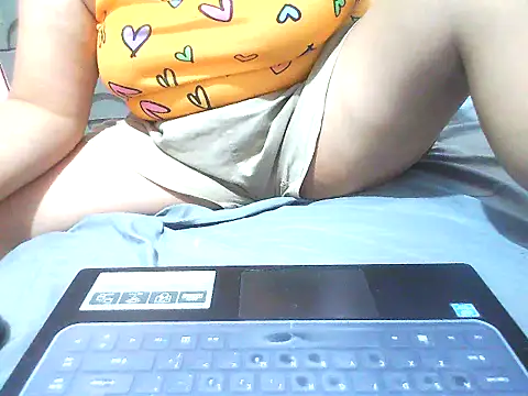 Snapshot of xsweetlover69x chatting on 06.17.26 xsweetlover69x online show from 06.17.26