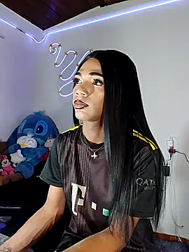 Snapshot of violeta_E_ chatting on 05.12.26 violeta E online show from 05.12.26
