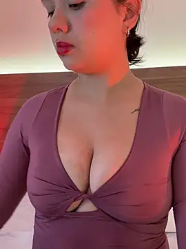 Snapshot of thamiina__ chatting on 07.06.26 thamiina online show from 07.06.26