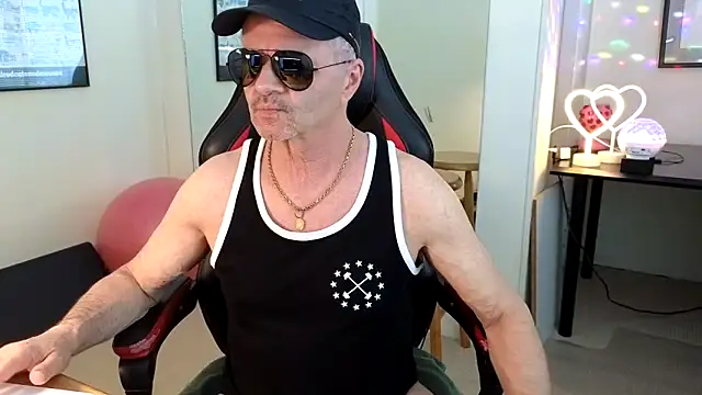 hotdadbod online show from 01.04.25