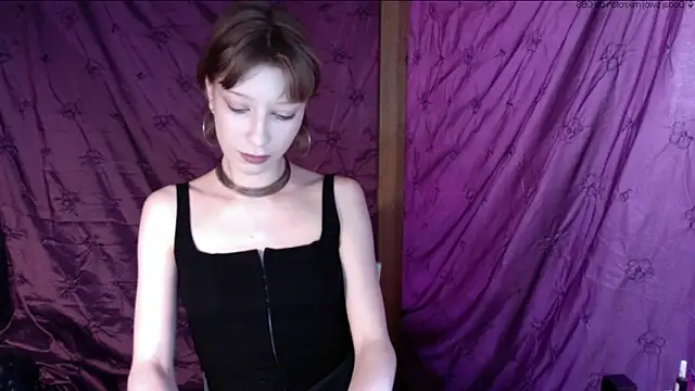 Snapshot of AlexaWetDream chatting on 06.04.26 AlexaWetDream online show from 06.04.26