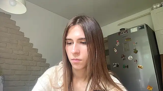 Snapshot of ZaraGuyette chatting on 07.06.26 ZaraGuyette online show from 07.06.26