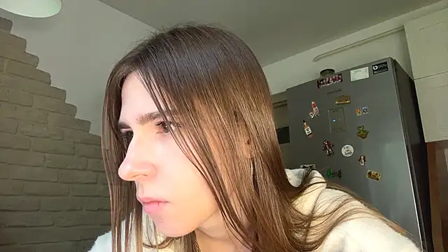 Snapshot of ZaraGuyette chatting on 07.07.26 ZaraGuyette online show from 07.07.26