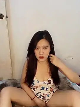 Snapshot of sweetmiyukiki chatting on 05.28.26 sweetmiyukiki online show from 05.28.26