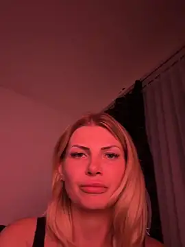 Snapshot of Hailey_amour chatting on 05.12.26 Hailey amour online show from 05.12.26