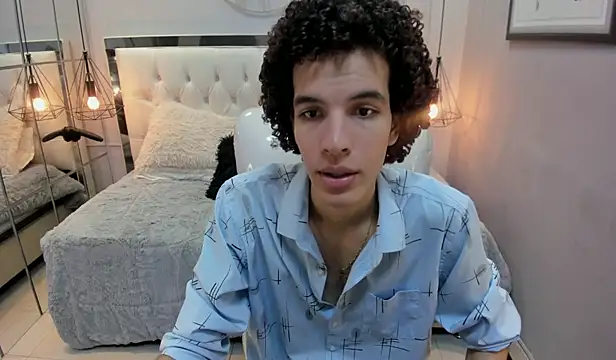 Snapshot of felix_haze chatting on 05.19.26 felix haze online show from 05.19.26
