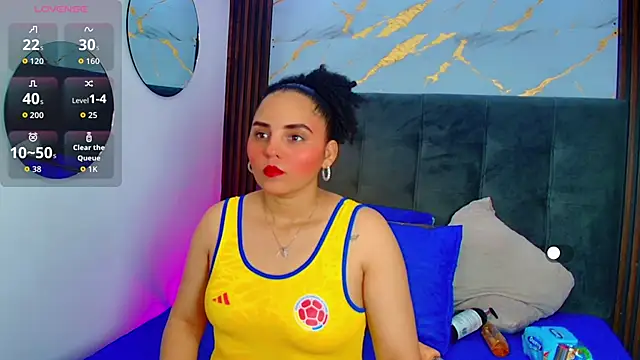 Snapshot of Sol__Latina chatting on 06.17.26 Sol Latina online show from 06.17.26