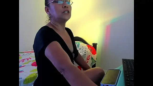 Snapshot of Ms_Amada chatting on 05.21.26 Ms Amada online show from 05.21.26