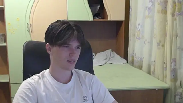 Snapshot of arthur___king chatting on 06.17.26 arthur king online show from 06.17.26