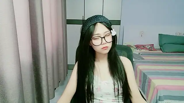 Snapshot of xiaoxiaoyu030 chatting on 06.17.26 xiaoxiaoyu030 online show from 06.17.26