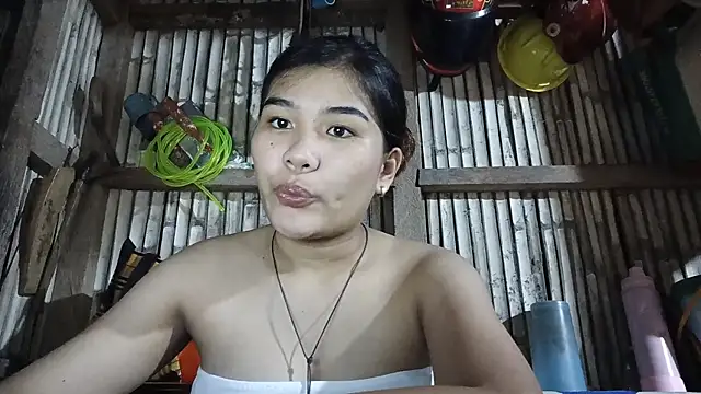 Snapshot of EdrisOndrey chatting on 05.18.26 EdrisOndrey online show from 05.18.26