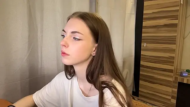 Snapshot of BonitaBright chatting on 06.18.26 BonitaBright online show from 06.18.26