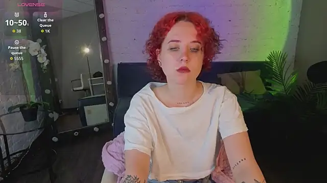 Snapshot of ScarlettSparkss chatting on 06.10.26 ScarlettSparkss online show from 06.10.26