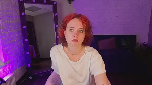 Snapshot of ScarlettSparkss chatting on 06.17.26 ScarlettSparkss online show from 06.17.26