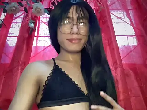 Snapshot of sweet_mallory chatting on 05.14.26 sweet mallory online show from 05.14.26