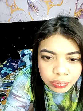 Snapshot of luxuryluna chatting on 05.13.26 luxuryluna online show from 05.13.26