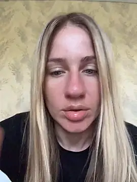 Snapshot of AnnaMist_ chatting on 06.08.26 AnnaMist online show from 06.08.26