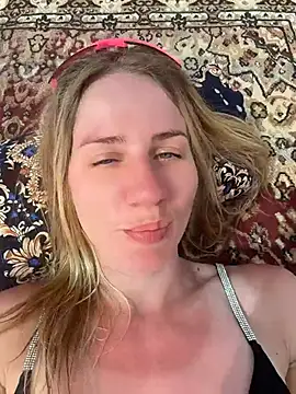Snapshot of AnnaMist_ chatting on 06.21.26 AnnaMist online show from 06.21.26