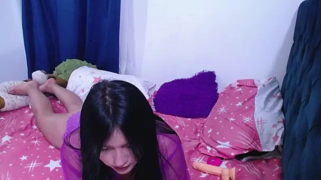 Snapshot of amara_18 chatting on 05.31.26 amara 18 online show from 05.31.26