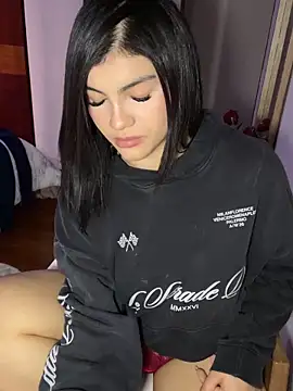 Snapshot of Emilyrosett_ chatting on 05.19.26 Emilyrosett online show from 05.19.26