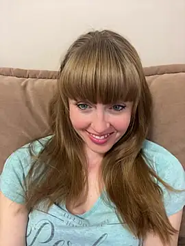 Snapshot of Kamilochka29511 chatting on 05.17.26 Kamilochka29511 online show from 05.17.26