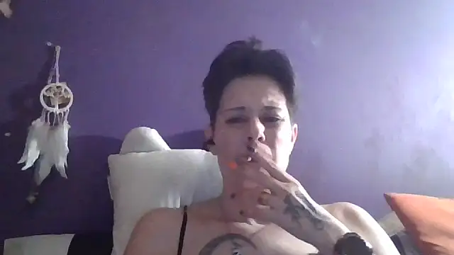 Snapshot of Estrella_40 chatting on 05.23.26 Estrella 40 online show from 05.23.26