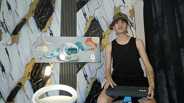 Snapshot of KING_LOVERS1 chatting on 06.24.26 KING LOVERS1 online show from 06.24.26