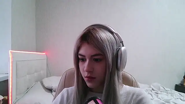 Snapshot of lettiegray chatting on 05.16.26 lettiegray online show from 05.16.26