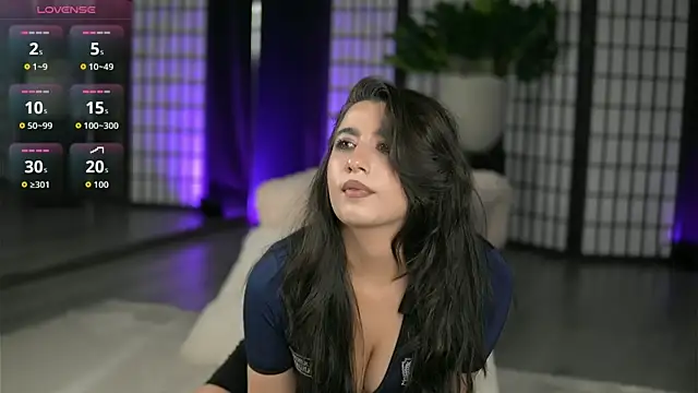 Snapshot of AliceVergara chatting on 07.07.26 AliceVergara online show from 07.07.26