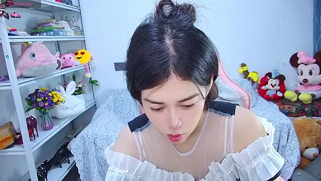Snapshot of QinQin-888 chatting on 06.17.26 QinQin-888 online show from 06.17.26