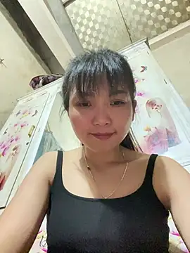 Snapshot of My-cute chatting on 05.17.26 My-cute online show from 05.17.26