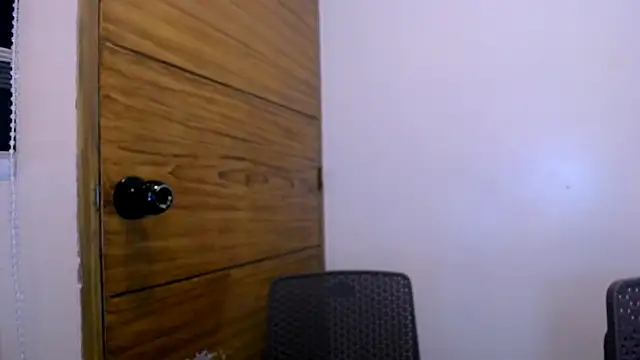 Snapshot of bigcock_francine chatting on 06.15.26 bigcock francine online show from 06.15.26