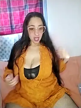 Snapshot of Pamela_sa chatting on 05.19.26 Pamela sa online show from 05.19.26