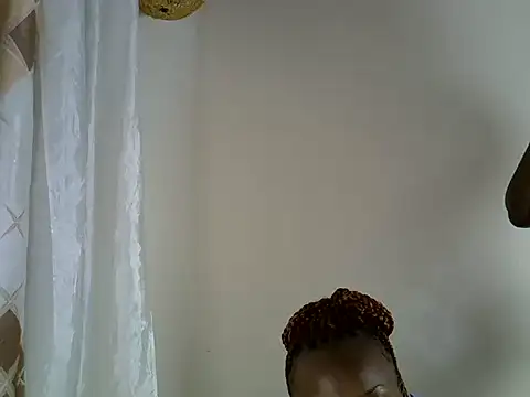 Snapshot of Sexxy_lulu chatting on 06.14.26 Sexxy lulu online show from 06.14.26