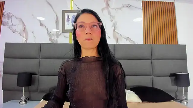 Snapshot of SophiieCalloway1 chatting on 06.03.26 SophiieCalloway1 online show from 06.03.26