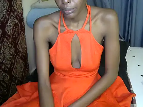 Snapshot of petite_hottie chatting on 06.24.26 petite hottie online show from 06.24.26