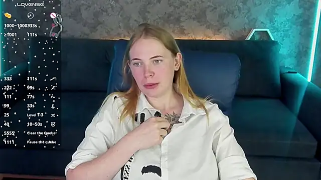 NikkyReyyy online show from 05.17.26