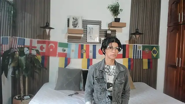 Snapshot of Evaa_campbell chatting on 06.13.26 Evaa campbell online show from 06.13.26