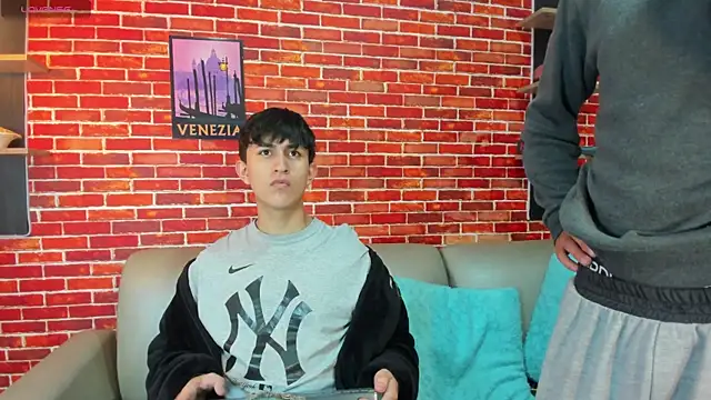 Snapshot of Hoot_boyss_ chatting on 06.02.26 Hoot boyss online show from 06.02.26