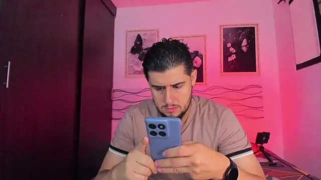 Snapshot of Ryan_evannss_ chatting on 05.22.26 Ryan evannss online show from 05.22.26