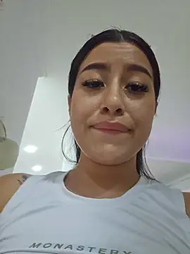 Luisa Madrid online show from 05.31.26