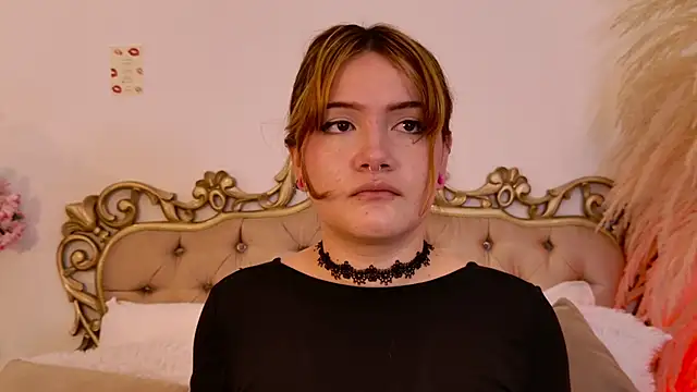 Snapshot of AbrilCardenasX chatting on 06.16.26 AbrilCardenasX online show from 06.16.26