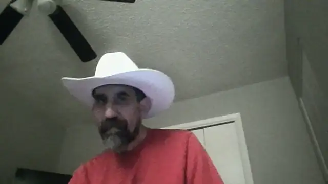 Snapshot of old_Domino chatting on 06.13.26 old Domino online show from 06.13.26