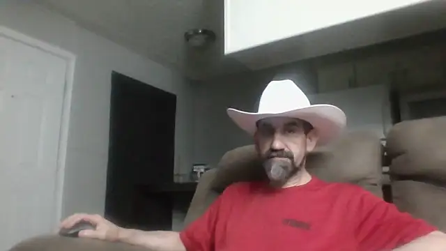 Snapshot of old_Domino chatting on 06.18.26 old Domino online show from 06.18.26
