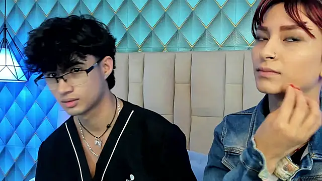Snapshot of Sofia-Ethan chatting on 06.26.26 Sofia-Ethan online show from 06.26.26