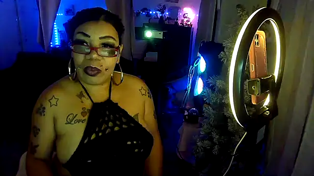 Snapshot of NailGoddessnow chatting on 05.03.26 NailGoddessnow online show from 05.03.26
