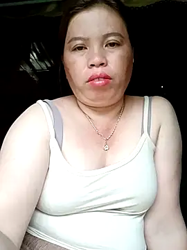 Snapshot of -Yeyi- chatting on 06.12.26 -Yeyi- online show from 06.12.26