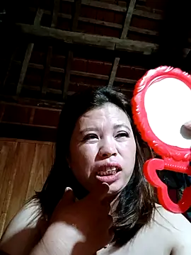 Snapshot of -Yeyi- chatting on 06.14.26 -Yeyi- online show from 06.14.26